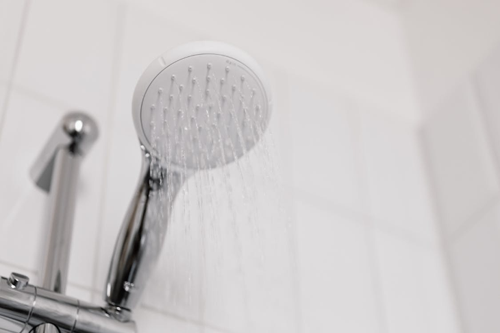 How to Filter Fluoride from Your Shower and Bath Water